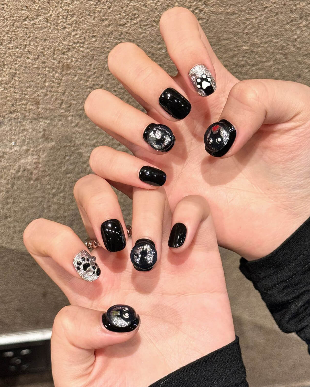 Black Cat Eye Cute Short Press on Nails Reusable Round Nails