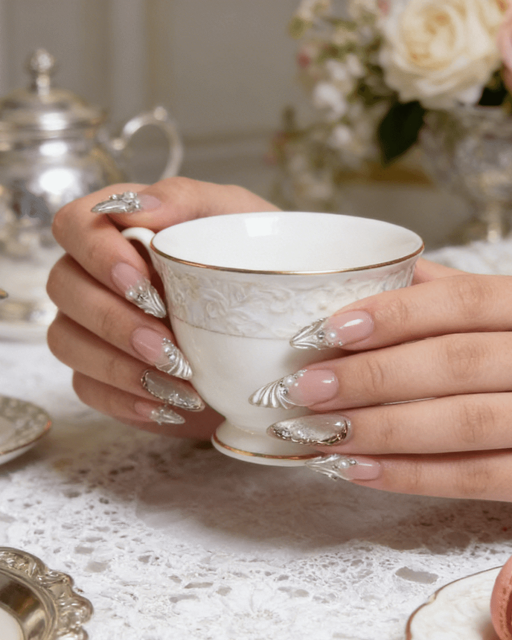 Water Ripple Gray Cat Eye 3D False Nails with Rhinestone