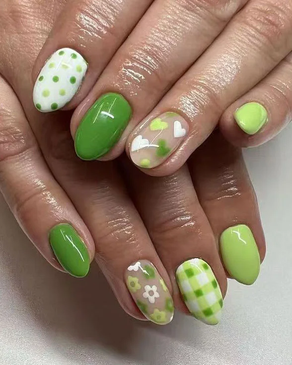Cute Green Stripes Short Oval Heart Nails