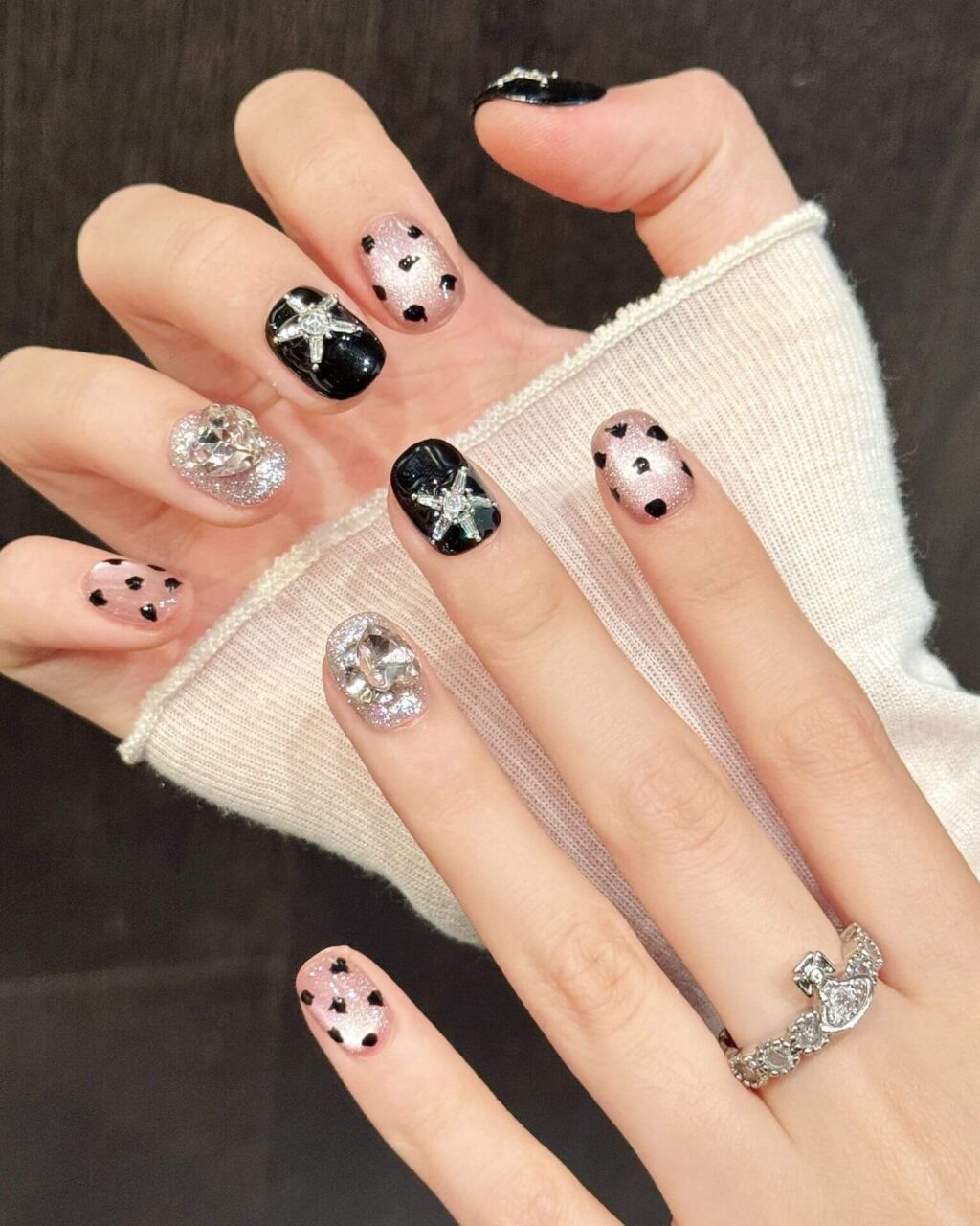 Versatile Round Acrylic Fake Nails Leopard Print