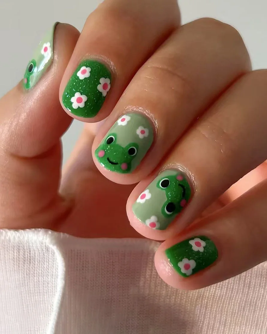 Round Shaped Cute Frog Green Fake Nails Bulk