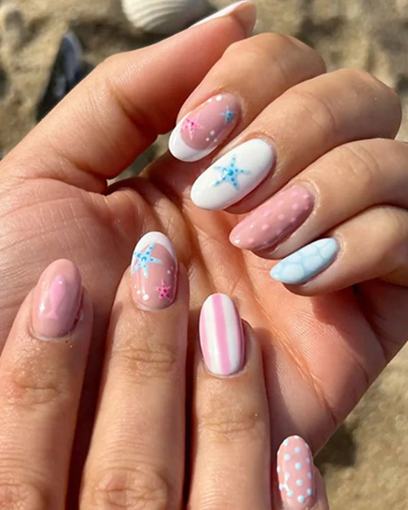 Alternative view of Cute Striped Nails Short Oval Bulk