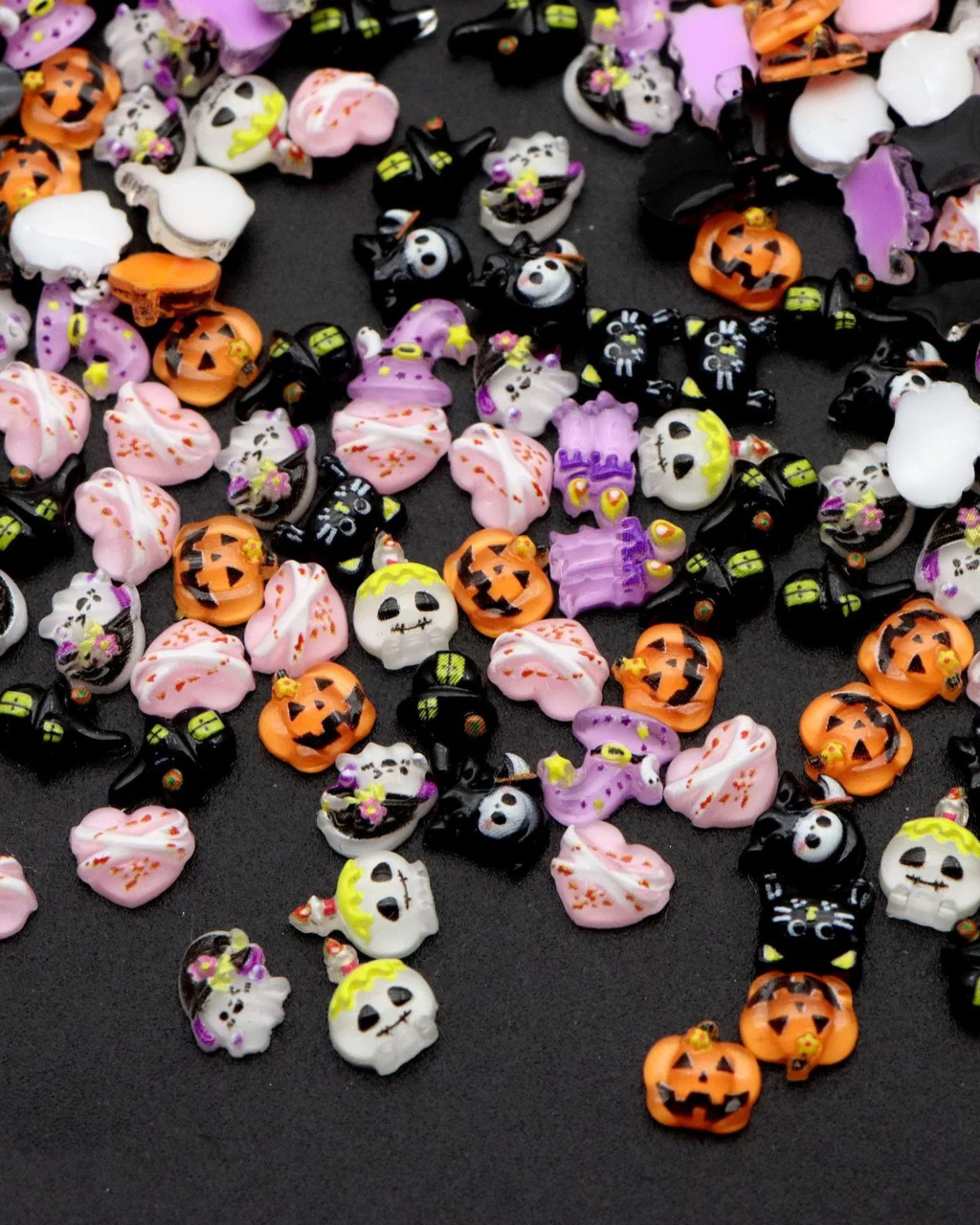 100Pcs Halloween Resin Charms Mini Pumpkin - Image 6