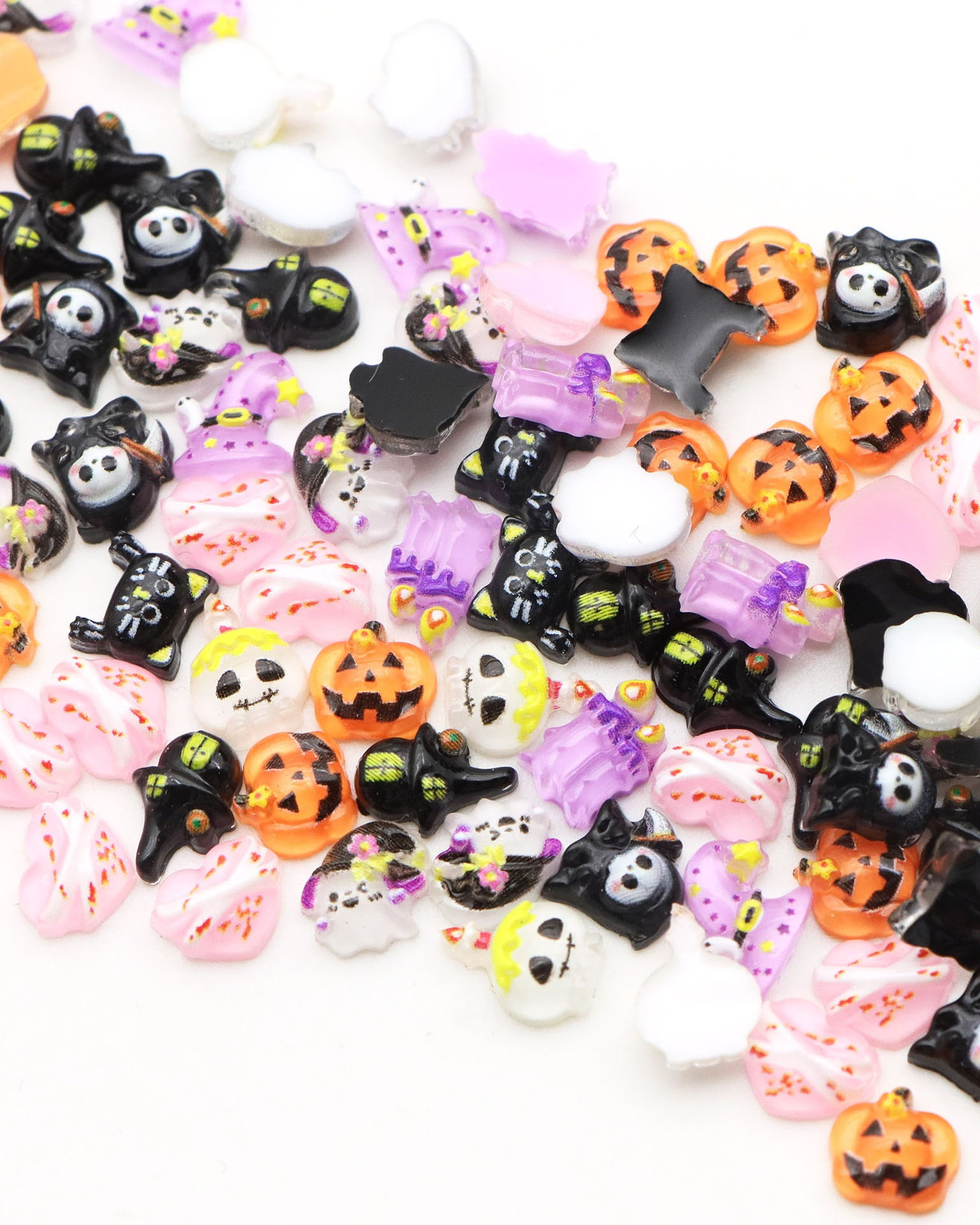 100Pcs Halloween Resin Charms Mini Pumpkin - Image 4