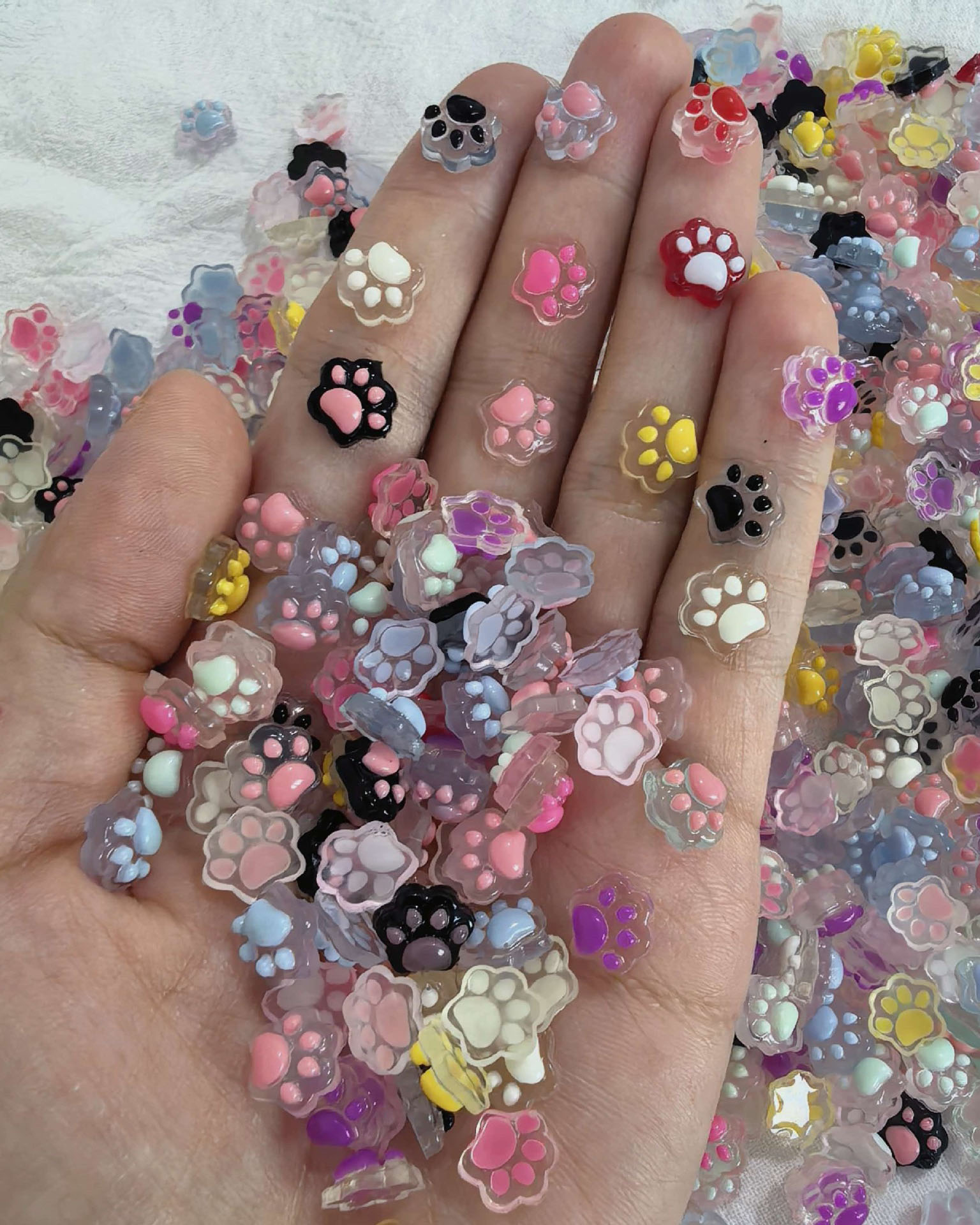 100Pcs Luminous Cat Paw Charm for DIY Manicure