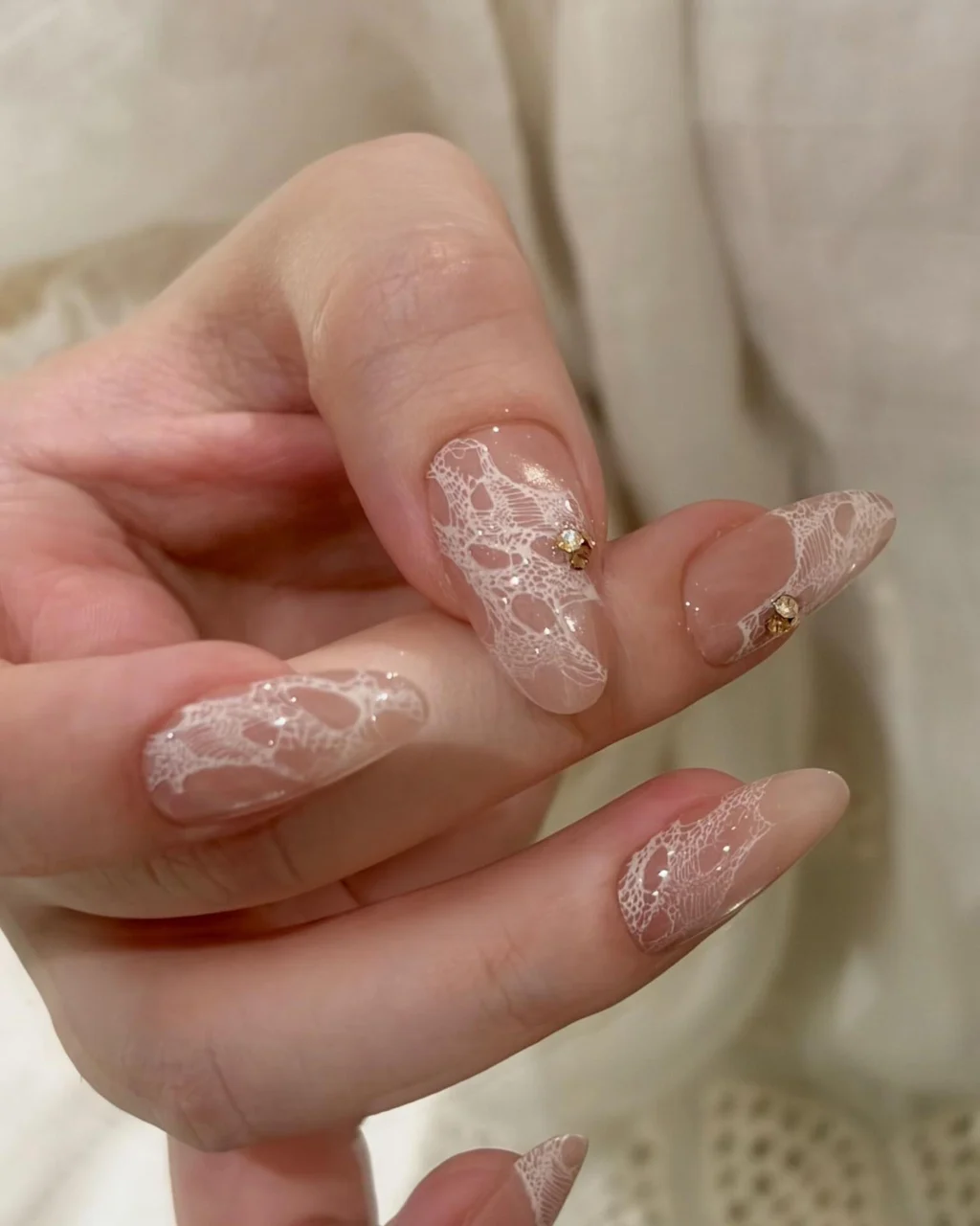 Medium Almond Lace Cat Eye Nails Bulk - Image 4